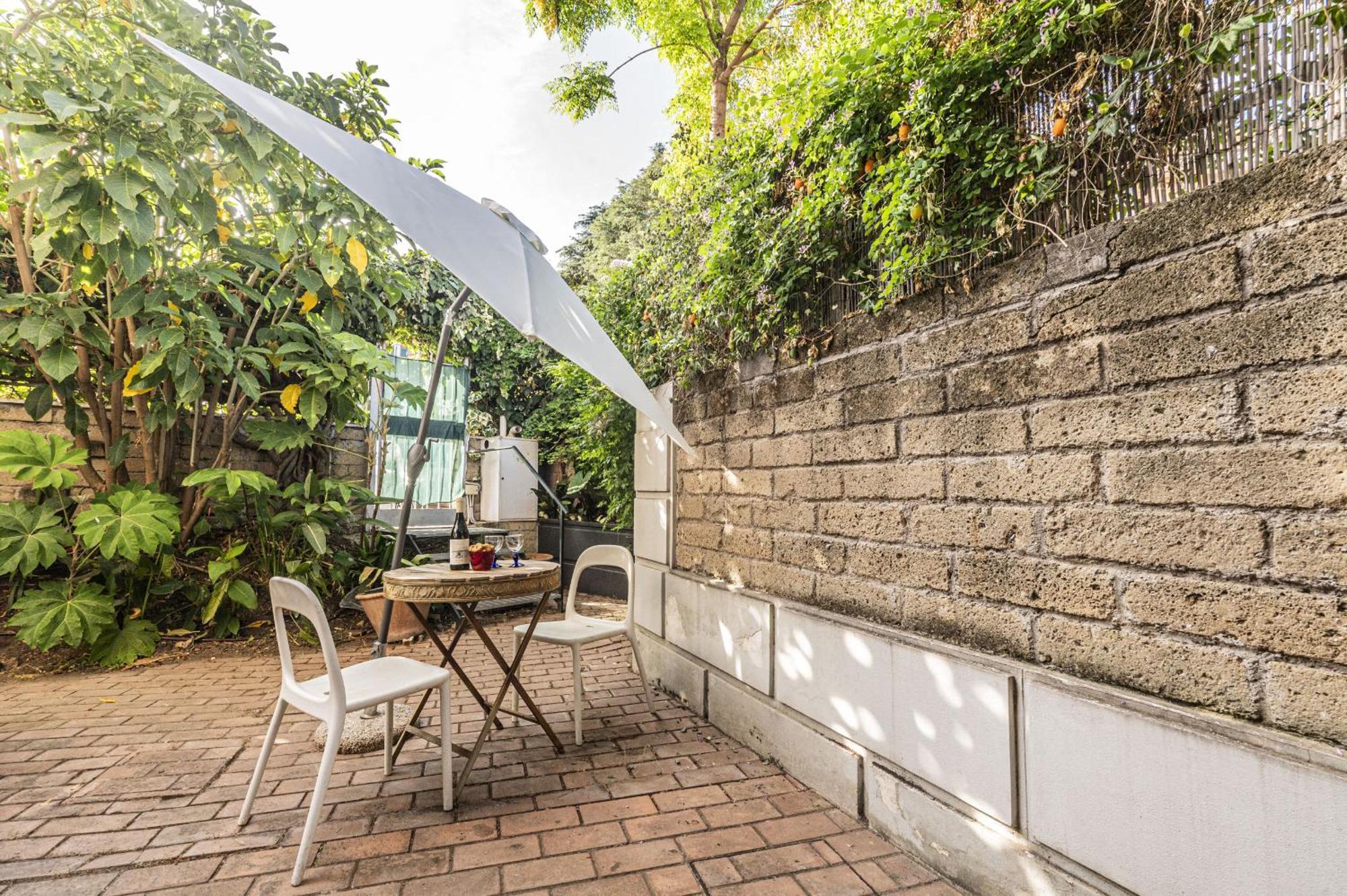 Lovely Garden In Beautiful San Saba * Rom